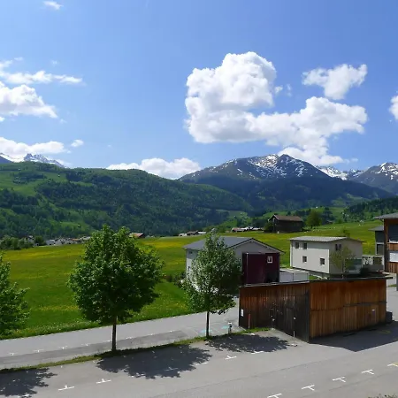 C 032 By Interhome *