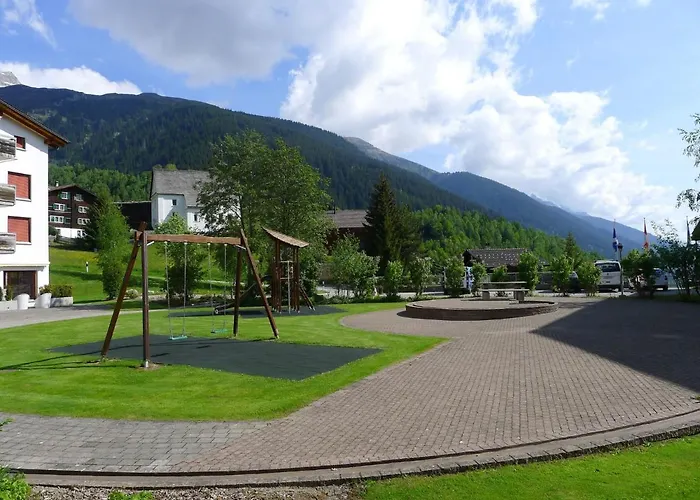 C 032 By Interhome *