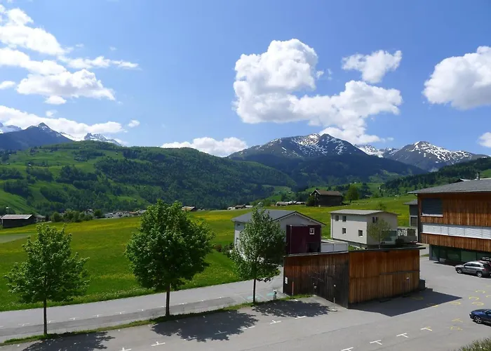 C 032 By Interhome *